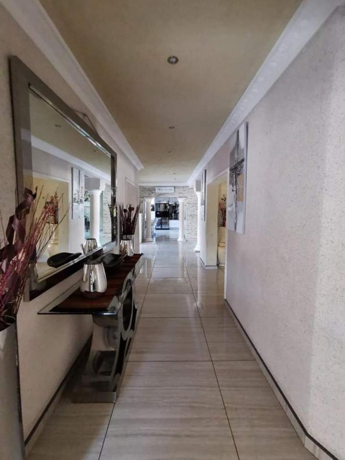 Angelocean Guest House Witbank Esterno foto