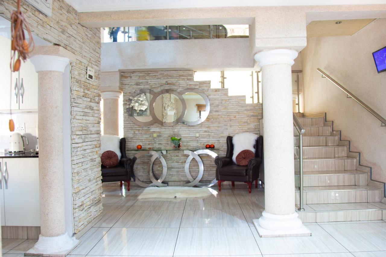Angelocean Guest House Witbank Esterno foto