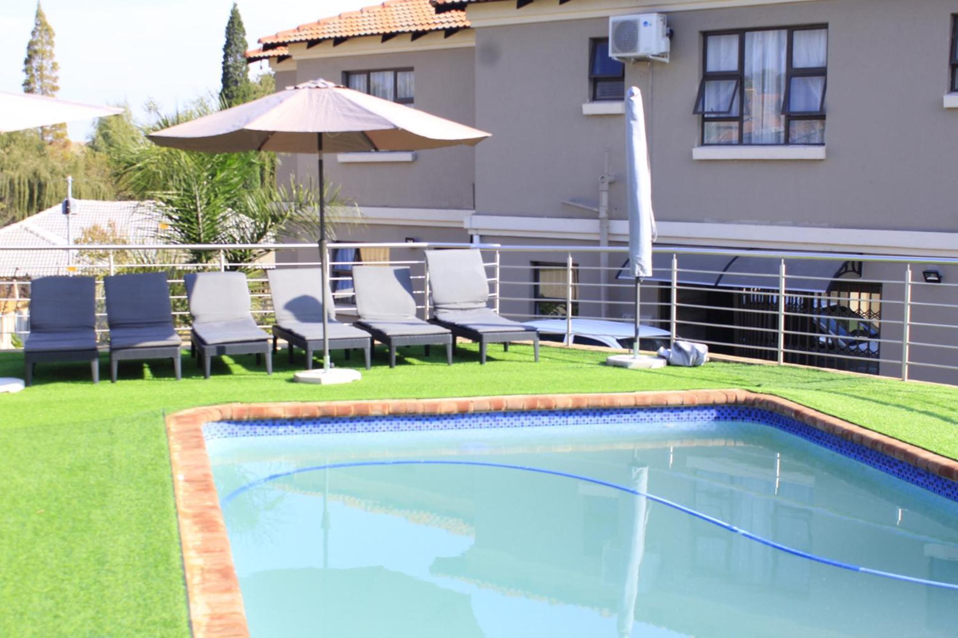 Angelocean Guest House Witbank Esterno foto