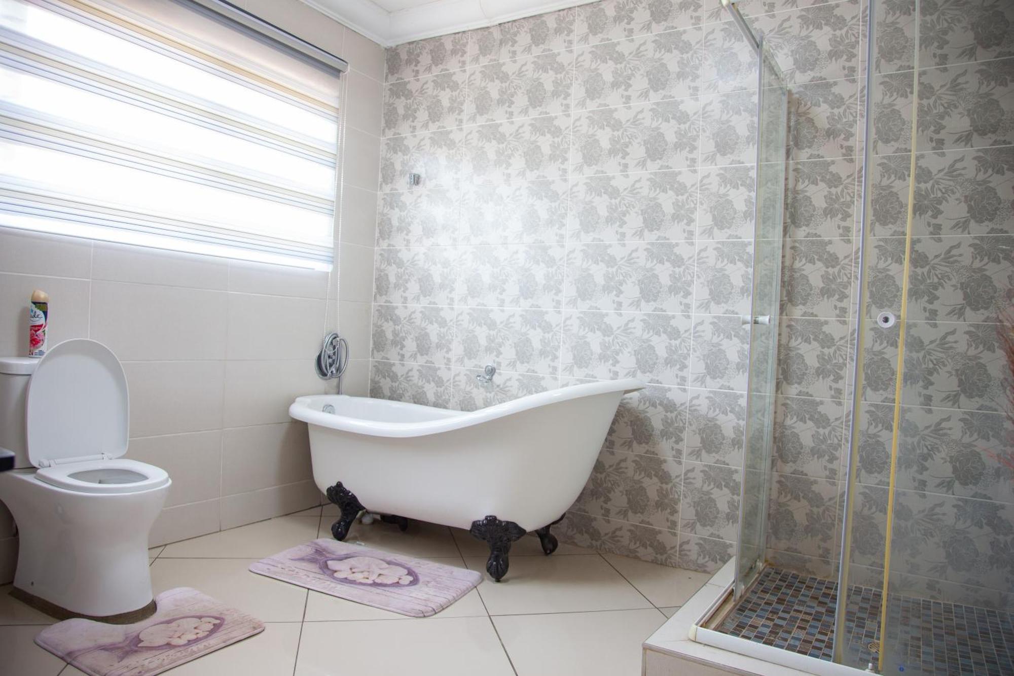 Angelocean Guest House Witbank Esterno foto
